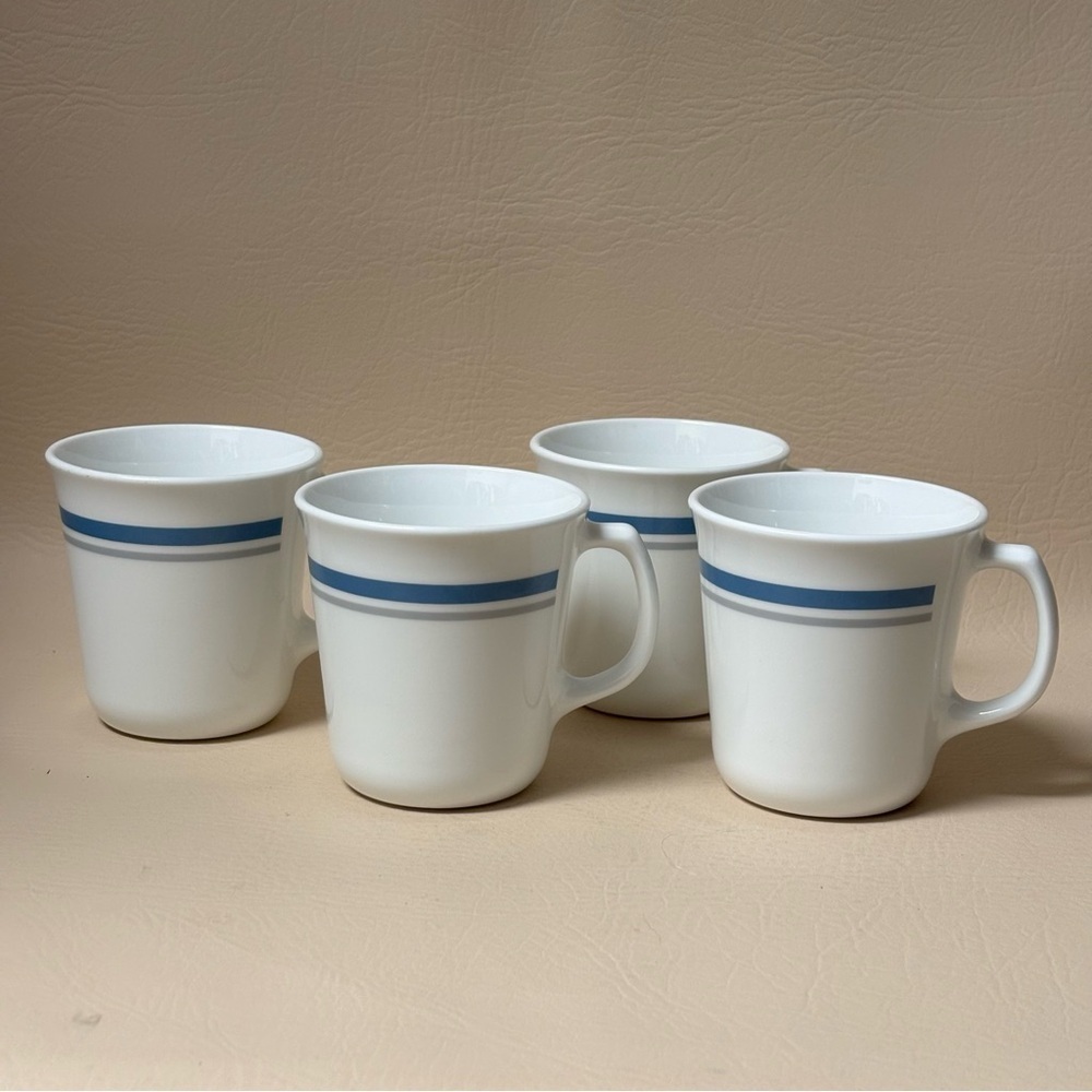 4 Corning Corelle Allegro
Coffee Mugs 8 oz Blue Gray
Band Cups 3.5"